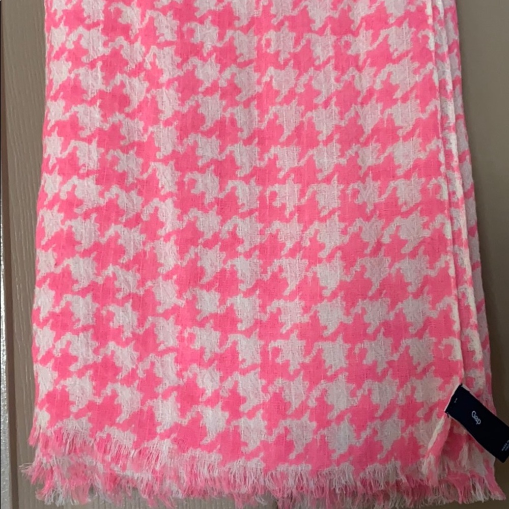 Gap Scarf - Picture 2 of 3